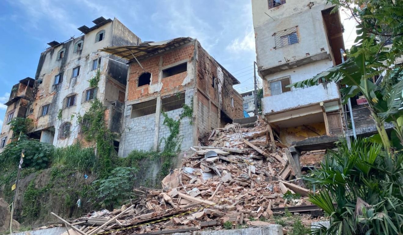 Desabamento predio cobi de baixo