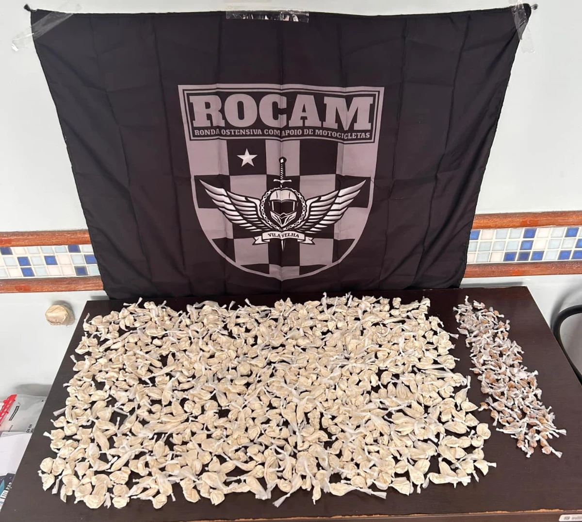 Mais de 700 papelotes de cocaina sao apreendidos em vila velha 2993517 article
