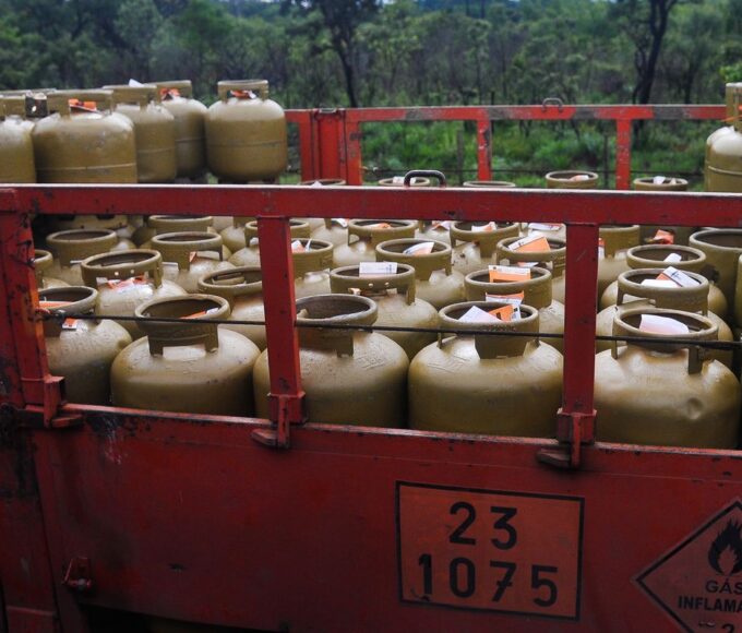 Beneficiários com NIS final 5 recebem Auxílio Gás nesta terça-feira