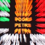 Bolsa cai 4,31% em dia tenso e reverte início positivo de mês