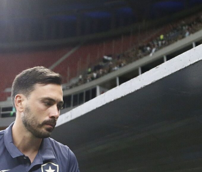 Botafogo anuncia saída do técnico italiano Davide Ancelotti