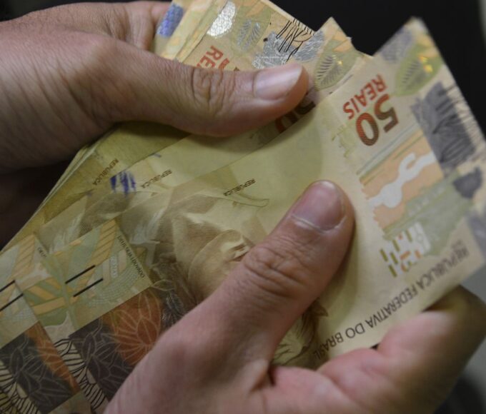 Codefat aprova calendário do abono salarial de 2025