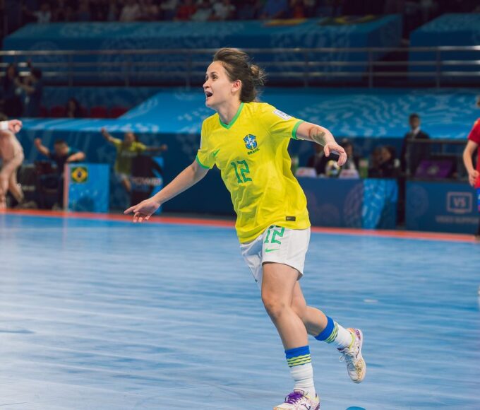 Copa do Mundo de futsal: Brasil supera Espanha e se garante na final