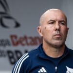 Cruzeiro anuncia saída de Leonardo Jardim após revés na Copa do Brasil