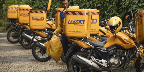 DOU publica extrato de empréstimo de R$ 12 bilhões para os Correios