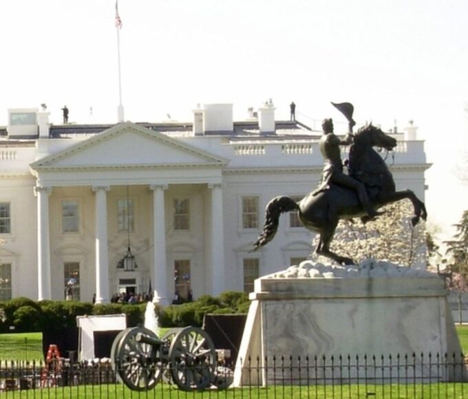 EUA afirmam predomínio na América Latina em recado à China