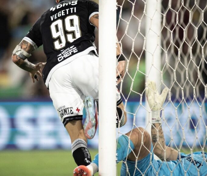 Rayan e Vegetti decidem e Vasco sai em vantagem na Copa do Brasil