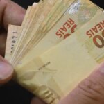Segunda parcela do 13º salário deve ser paga até a próxima sexta-feira