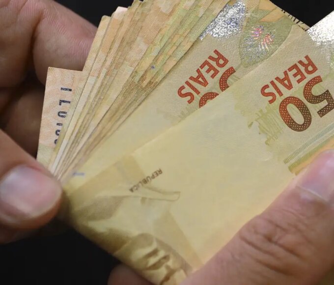 Segunda parcela do 13º salário deve ser paga até a próxima sexta-feira