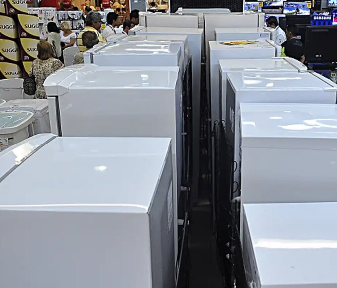 Vendas no comércio voltam a ganhar fôlego e crescem 0,5% em outubro