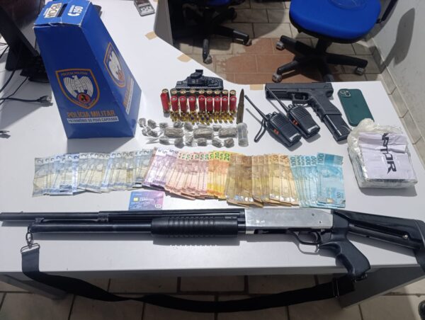 Foto20apreensao20release20 2018a20cia20ind20apreende20armas20municoes20e20drogas20em20.jpeg