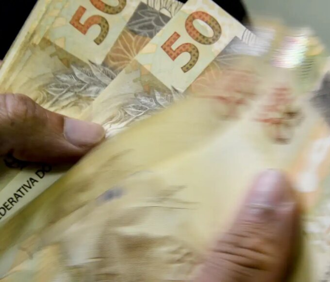 Isenção de IR para quem ganha até R$ 5 mil entra em vigor