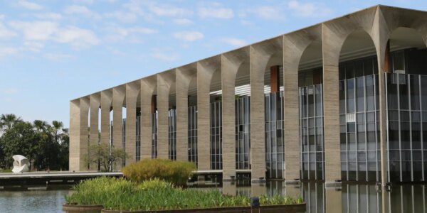 MRE monitora decisão de eurodeputados que trava acordo com Mercosul