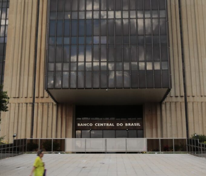 Mercado financeiro projeta inflação de 4,06% em 2026