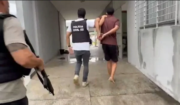 Angélica Aparecida, 48 anos, foi morta a tiros e teve o corpo incendiado. Segundo a polícia, ela foi confundida com uma rival dos suspeitos