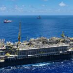 Saldo da balança comercial tem recorde em dezembro mas encolhe em 2025