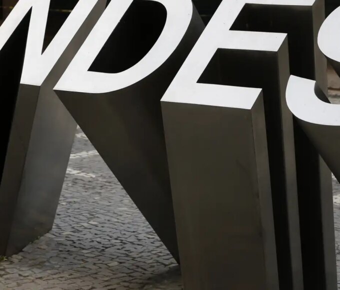 BNDES libera R$ 280 mi para fábrica de bateria da transição energética