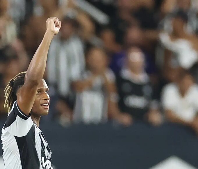 Botafogo supera Nacional e segue vivo na Pré-Libertadores