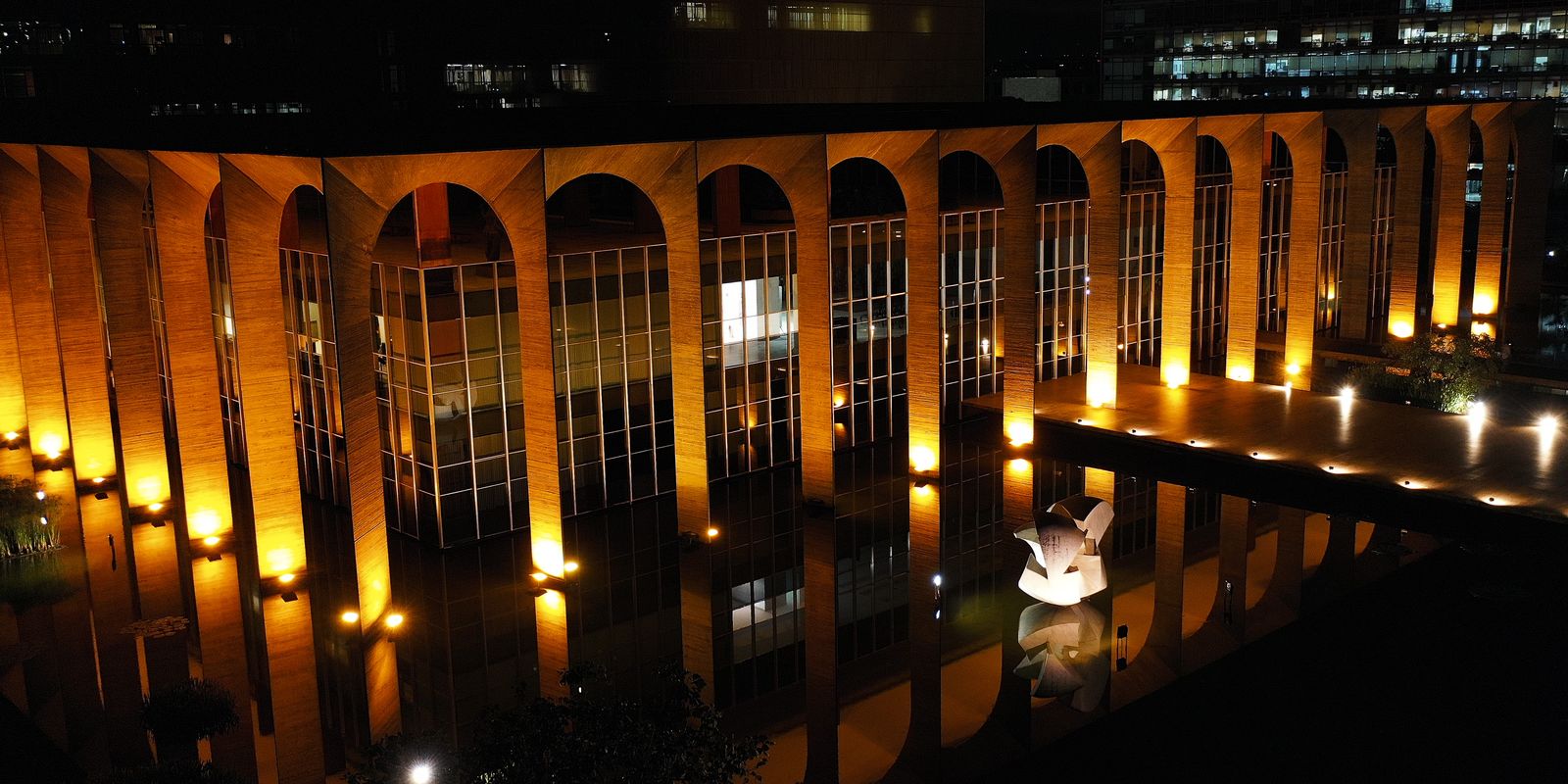 Brasil condena ataques dos EUA e Israel ao Irã