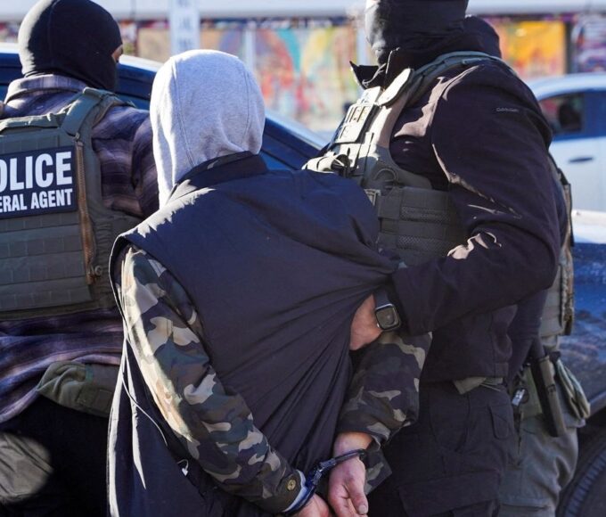 Dos imigrantes detidos nos EUA, 73% não têm antecedentes criminais