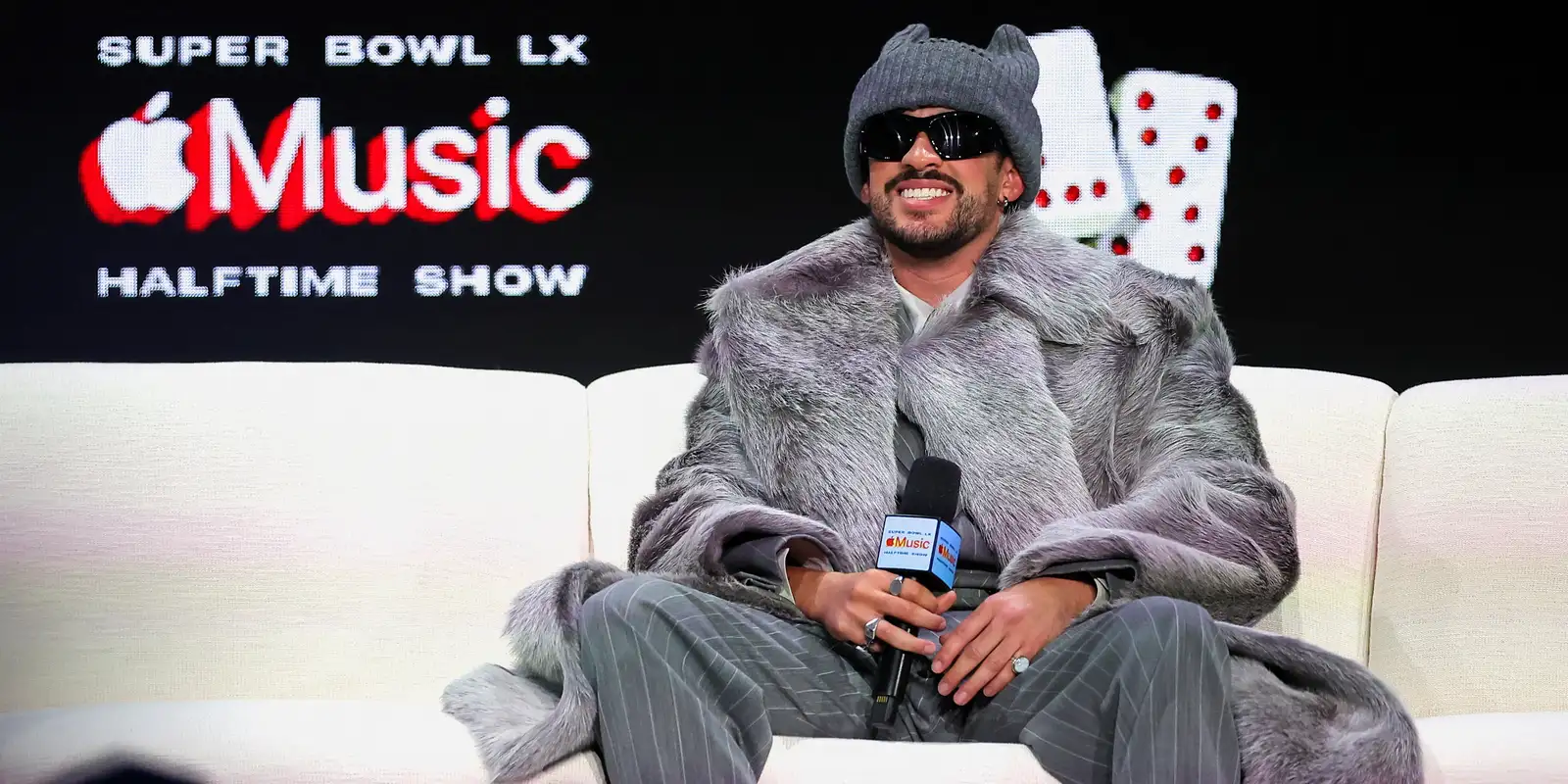 Final do futebol americano vira festa multicultural pró-imigrantes