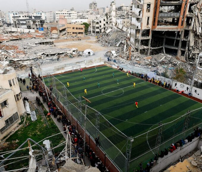 Futebol volta a campo de Gaza, em meio a perdas e ruínas da guerra
