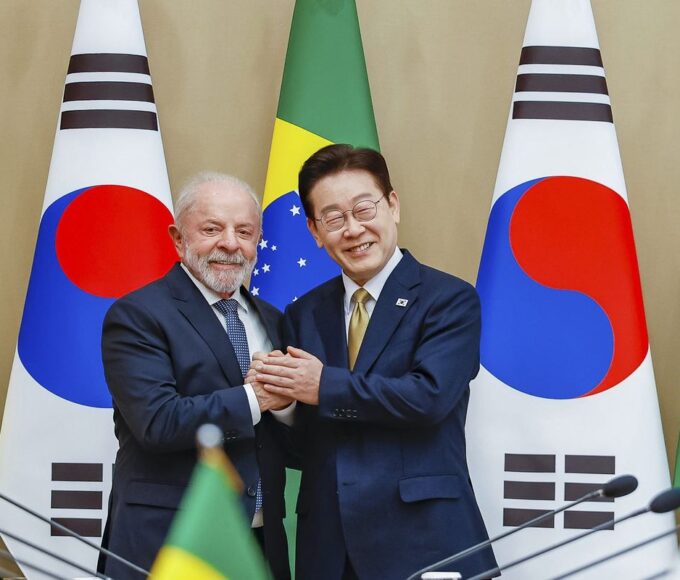 Lula diz que vale "qualquer sacrifício" para prender magnatas do crime