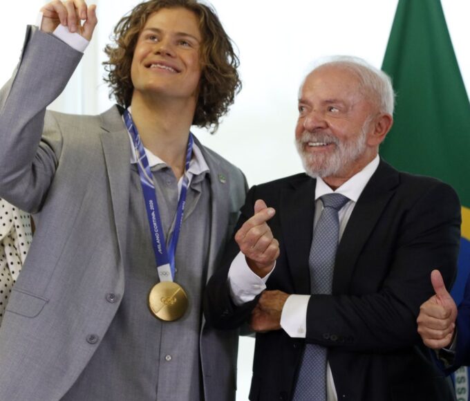 Lula recebe Lucas Pinheiro, medalha de ouro nos Jogos de Inverno