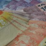 Renda domiciliar per capita chega a R$ 2.316 em 2025, diz IBGE