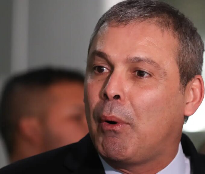 Deputado aciona Justiça contra alta de até 15% na conta de luz no Rio