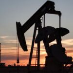 Dólar salta a R$ 5,26, e Bolsa cai 3% com escalada no Oriente Médio