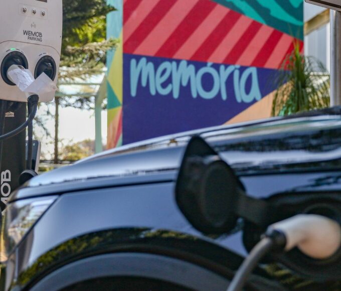 Emplacamentos de veículos avançaram em fevereiro, aponta Fenabrave