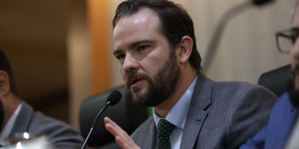 Fazenda pede que Receita Federal automatize declaração anual do IR