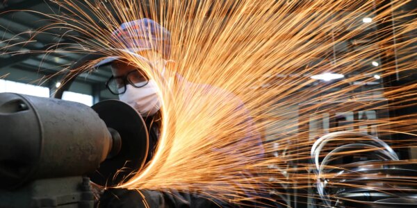 Governo destina R$ 15 bi a setores afetados por crises internacionais