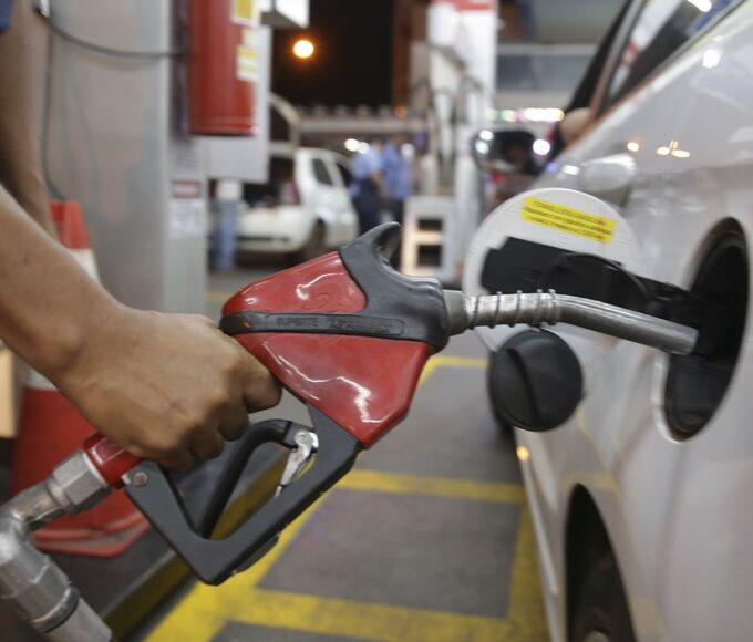 Governo pede ao Cade para investigar aumento dos combustíveis