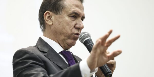 Governo pode enviar projeto com urgência se escala 6x1 não avançar