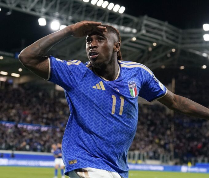 Itália vence e continua viva na luta por vaga para a Copa do Mundo