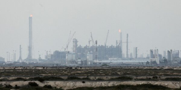 Mercado vive turbulência com infraestrutura petrolífera sob ataque