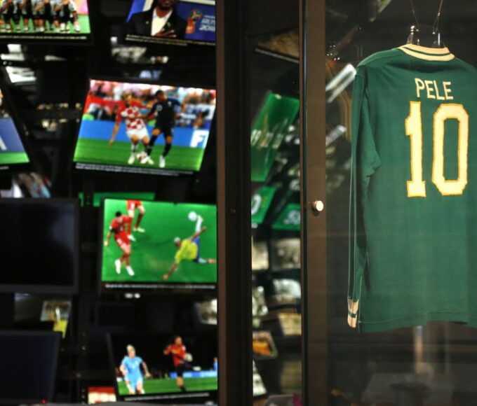 Museu do Futebol lança audioguia em formato de programa de rádio