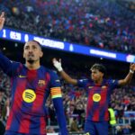 Raphinha marca dois em goleada do Barcelona na Liga dos Campeões