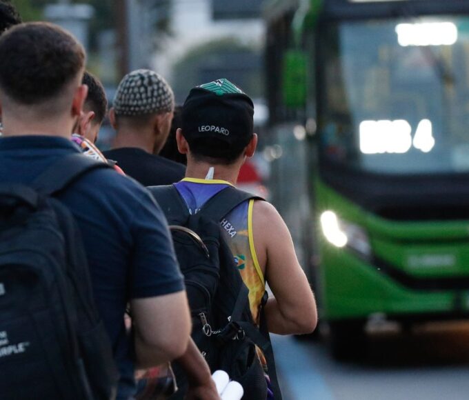 Setor de serviços cresce 0,3% em janeiro e volta ao nível recorde