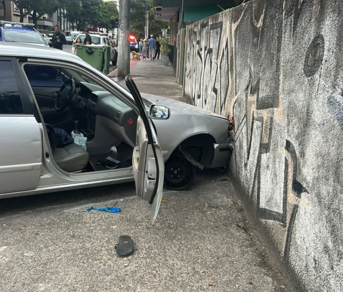 Dupla rouba carro em Vila Velha e acaba presa após perseguição em Jardim da Penha