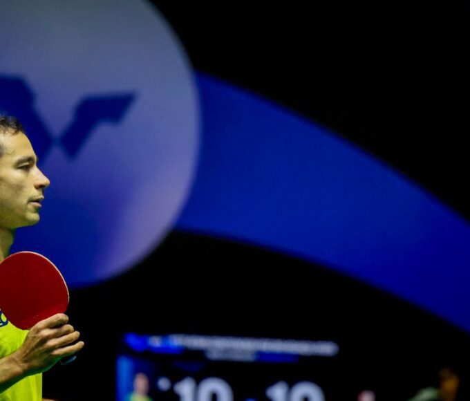 Calderano cai para chinês na semi e leva bronze na Copa do Mundo