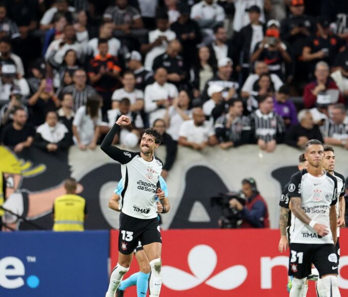 Corinthians derrota Santa Fe e segue 100% na Copa Libertadores