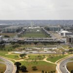 Emendas parlamentares e juros da dívida apertam investimentos públicos