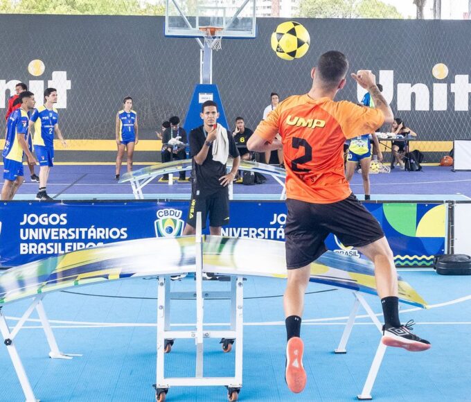 Esporte Universitário leva mensagem de paz em meio a conflitos globais