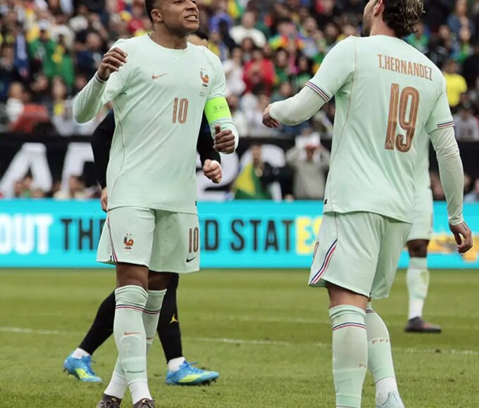 França assume liderança do ranking da Fifa; Brasil cai para 6ª posição