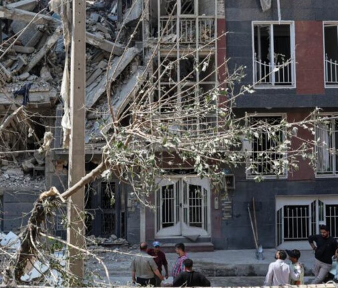 Irã desafia ultimato de Trump: Ormuz jamais retomará status anterior