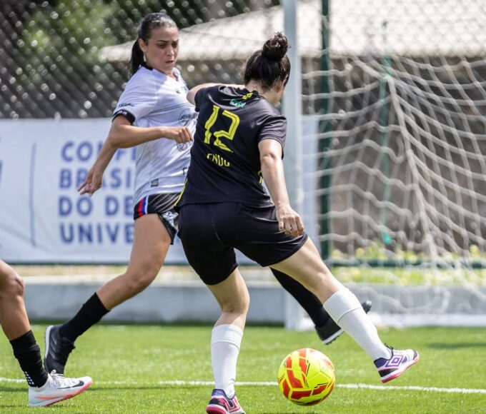 JUBs Futebol contam com campo exclusivo para o futebol feminino