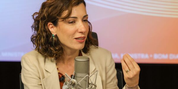 Mulheres agregam diversidade à mesa do trabalhador, diz ministra